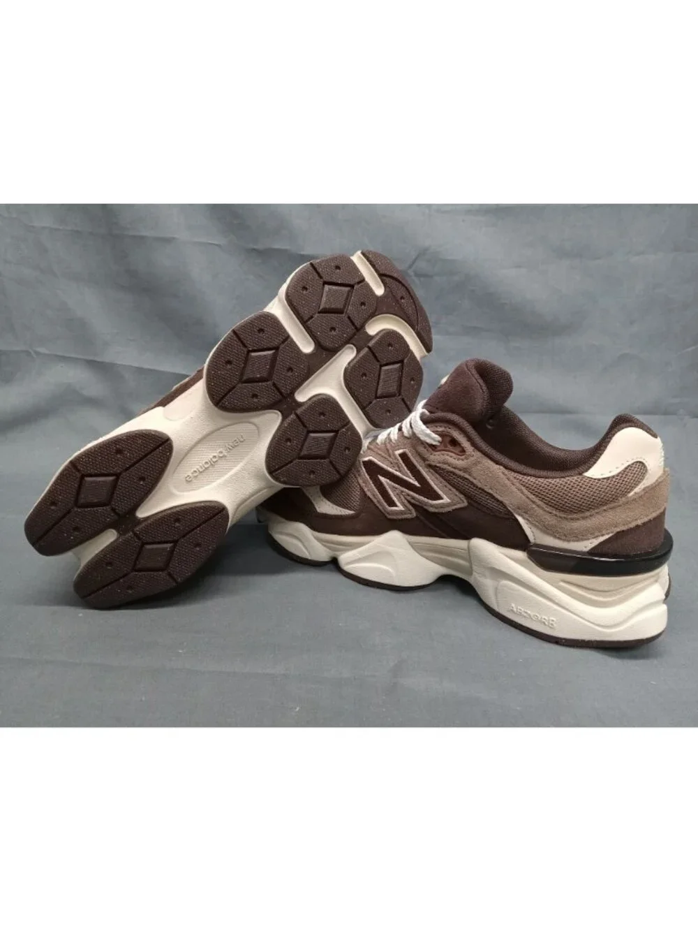 New Balance 9060 (GS) Sneakers G9060SFP Brown Brown Boys Size 5 NEW IN BOX!